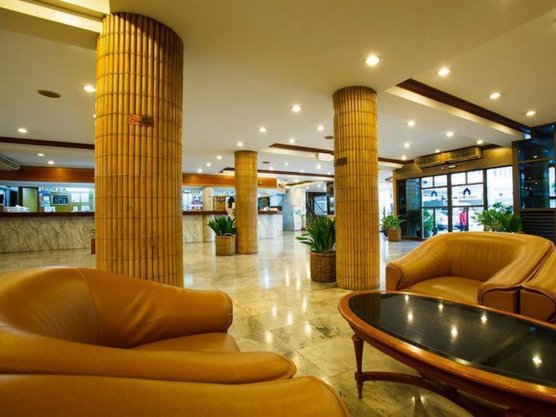 Nana Hotel Bangkok Buitenkant foto